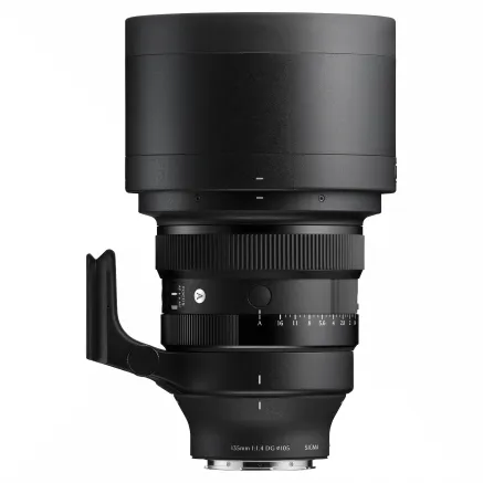 Sigma 135mm F1.4 DG ART L-mount lens