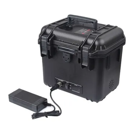 Swit S-4030 4-аккумуляторная станция питания