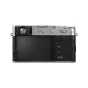 Fujifilma X100VI/X100V kameras aizmugurējā redzes ierīce ar vadības diskiem un pogām fotogrāfiju iestatījumiem