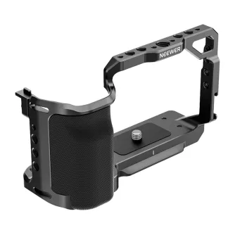 Neewer CA003S aluminum camera cage for Sony ZV-E10 with Arca-Swiss base, rubber grip pad, and secure 1/4-inch mount for stable tripod and gimbal use