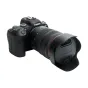 Объектив Canon RF 24-70mm f/2.8L IS USM с насадкой JJC EW 88E, боковой вид с матовой внутренней поверхностью для защиты от бликов