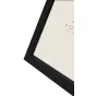 Elegants FOCUS Grace melnais 50x70 akrila stikla fotogrāmu ietvara stūra skats ar dziļu 22mm profilu un augstas kvalitātes priedes koka konstrukciju
