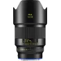 ZEISS Otus ML 35mm f/1.4 objektīvs Canon RF kamerām - priekšējais skats ar piestiprinātu objektīva vāciņu, izceļot manuālo fokusa gredzenu un apertūras atzīmes.