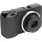 Ricoh GR IIIx kamera ar lente ringa detaļām, melns korpuss, sudraba lēcas apdare - ideāls NiSi Ring Caps saderības demonstrēšanai
