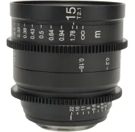 Laowa 15mm T2.1 Zero-D Cine objektīvs Sony FE - priekšējais skats ar 0.8 mod gear rings un bezdeformācijas optisko dizainuLaowa 15mm T2.1 Zero-D Cine objektīvs Sony FE - priekšējais skats ar 0.8 mod gear rings un bezdeformācijas optisko dizainu