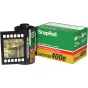 Focus Nordic SnapRoll Mini digitālā kamera ar 2MP sensoru, 1.3 collu ekrānu un retro filmas rullīša dizainu kopā ar krāsaino iepakojuma kastīti.