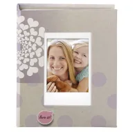 Фуджифильм Instax Mini альбом Pocket Dots 80 с милым цветочным дизайном и фотографией улыбающейся женщины и девочки, обнимающих плюшевого медведя, внутри обложкиФуджифильм Instax Mini альбом Pocket Dots 80 с милым цветочным дизайном и фотографией улыбающейся женщины и девочки, обнимающих плюшевого медведя, внутри обложки