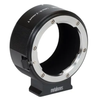 Metabones Leica R uz Nikon Z montāžas T adapteris ar noņemamu Arca-tipa trijkāja, sānu skats uz precīzu bronzas un alumīnija konstrukciju