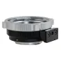 Адаптер Metabones ARRI PL к Canon RF с увеличением 0.71x Speed Booster ULTRA - вид сбоку, показывающий точную конструкцию из алюминиевого сплава и латуни, внутреннюю обивку из фетра и съемную Arca-тип ножку для штатива