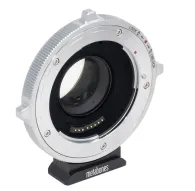 Адаптер Metabones Canon EF к Micro Four Thirds T CINE Speed Booster XL 0.64x с отъемной Arca-штативной платформой, вид сбоку с креплением объектива и кольцом управления диафрагмойАдаптер Metabones Canon EF к Micro Four Thirds T CINE Speed Booster XL 0.64x с отъемной Arca-штативной платформой, вид сбоку с креплением объектива и кольцом управления диафрагмой