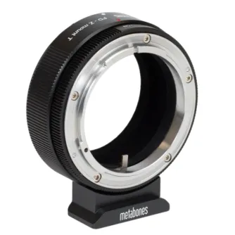 Адаптер Metabones для переходника Canon FD на Nikon Z с отъемной Arca-стойкой, точная обработка из латуни и алюминия, флокированная внутренняя поверхность для уменьшения бликов.
