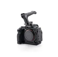 Полукамера Tilta для Sony Alpha 7 V с верхней ручкой, легкий черный алюминиевый корпус, совместимая с Arca-Swiss базовая пластина и множественные точки крепления для аксессуаровПолукамера Tilta для Sony Alpha 7 V с верхней ручкой, легкий черный алюминиевый корпус, совместимая с Arca-Swiss базовая пластина и множественные точки крепления для аксессуаров