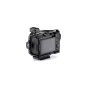 Tilta Full Camera Cage для Canon R50 V - черный боковой вид с LCD экраном, рельсом NATO, холодным башмаком и эргономичной рукояткой для профессиональной видеосъемки