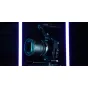 Tilta pilnīgs kameras korpuss Panasonic S1R II modelim ar piestiprinātu objektīvu, demonstrējot drošus 1/4-20 un 3/8-16 vītņu montāžas punktus, kabeļu nostiprinātāju un rīkstura montāžu profesionālai izturībai un stabilitātei