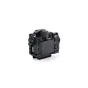Крепкая камера Tilta для Sony Alpha 7 V черного цвета - вид сзади с зажимом для кабеля и Arca-Swiss основанием