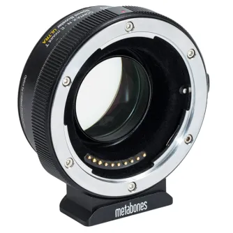 Metabones Contax N uz E-mount Speed Booster ULTRA 0.71x adapteris ar noņemamu statīvu kāju, sānu skats, rādot metāla konstrukciju un manuālo apertūras gredzenu