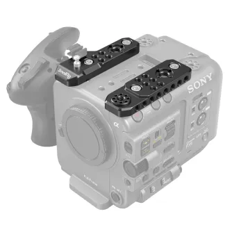 SmallRig top plate for Sony FX6 camera with multiple threaded accessory mounts, featuring 1/4-20 and ARRI 3/8-16 holes for versatile rigging and overhead shot support