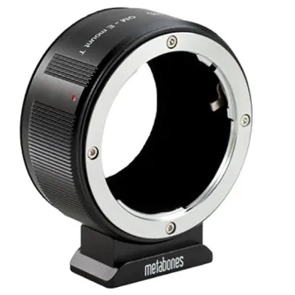 Metabones Olympus OM uz Sony E-mount T adapteris ar noņemamu Arca-tipa statīva pēdu, matēta melnā krāsā, precīza misiņa konstrukcija