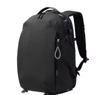 Ulanzi YY038 Urban Travel Backpack V2 22L green side view showcasing padded shoulder straps, mesh side pocket, and compact design for urban travel.Ulanzi YY038 Urban Travel Backpack V2 22L green side view showcasing padded shoulder straps, mesh side pocket, and compact design for urban travel.