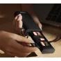 Кейс-ридер Ulanzi CR2 с вставленными SD и microSD картами, демонстрирующий двойные слоты для карт и встроенные USB/Type-C кабели для быстрой передачи данных