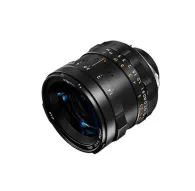 Объектив Thypoch Simera 35мм f1.4 для камер Sony E-mount с двойными табло фокусировки, чёрным корпусом и золотыми акцентами, подчеркивающий детали передней линзы и диафрагмыОбъектив Thypoch Simera 35мм f1.4 для камер Sony E-mount с двойными табло фокусировки, чёрным корпусом и золотыми акцентами, подчеркивающий детали передней линзы и диафрагмы