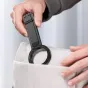 Телефонный штатив Ulanzi MA30 с карабином в действии: быстрая фиксация и гибкая настройка углов для видеоблогинга или путешествий