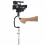 Стабилизатор Varizoom VZ-CROSSFIRE-FP с установленной камерой JVC, демонстрирующий ручной режим для профессиональной видеосъемки и стабилизации