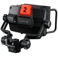 Blackmagic Design URSA Cine Studio Viewfinder ar 7 collu skārienekrānu, ergonomiskām rokturiem un V-Lock montāžu profesionālai tiešraides monitorēšanaiBlackmagic Design URSA Cine Studio Viewfinder ar 7 collu skārienekrānu, ergonomiskām rokturiem un V-Lock montāžu profesionālai tiešraides monitorēšanai