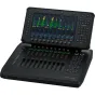 Панель Blackmagic Design Fairlight Live Audio Panel 10 со снятой крышкой, вид спереди с 10 моторизованными фейдерами, сенсорным экраном и профессиональными органами управления для микширования звука