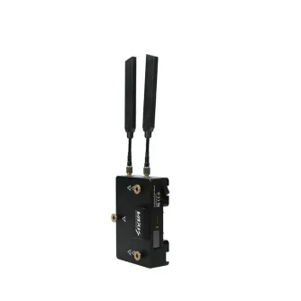 Беспроводной видеопередатчик Vaxis STORM 3000 DG TX с двойной батарейной платформой Gold Mount, двумя штыревыми антеннами и OLED-дисплеем для профессиональной трансляции 1080p60 на расстояние до 3000 футов