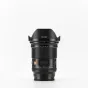 Viltrox AF 16mm f/1.8 L montūra ultraplata prime lēca ar metāla vāciņu, priekšējais skats ar atvērtības gredzenu un LCD informācijas paneli