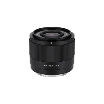 Объектив Viltrox AF 25mm F1.7 E для камер Sony E-mount с передним видом и лепестковым козырьком, демонстрирующий широкую диафрагму и легкий дизайн