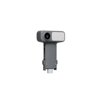 DJI OM 2 daudzfunkcionālais modulis ar integrēto papildus gaismu un USB-C portu, nodrošinot savienojamību ar viedtālruņiem.