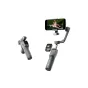 DJI Osmo Mobile 8P profesionālā kombinācija ar daudzfunkcionālo moduli, mobilā telefona sekošana tenisa spēlētājam un modulārais izplešamais kāts daudzpusīgai filmēšanai.