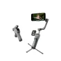 DJI Osmo Mobile 8P комплект со смартфоном, демонстрирующий функции отслеживания с мультифункциональным модулем и выдвижной треногой