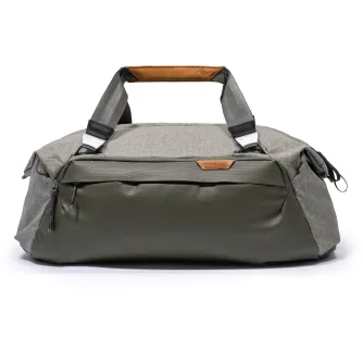 Сумка Peak Design Travel Duffel 35L оливкового цвета с водонепроницаемым покрытием, удобной ручкой и множеством внешних карманов