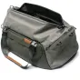 Peak Design Travel Duffel 35L оливкового цвета из водостойкого рециклированного нейлона 400D с мягкой плечевой лямкой и защитой от вскрытия молний.