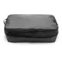 Peak Design Packing Cube Large ogļainā krāsā, priekšējais skats ar ātri atdalāmo UltraZip un izturīgu 70D reciklētu nīlona apvalku.