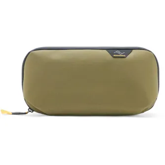 Кейс Peak Design Tech Pouch Small в цвете келп, компактный влагозащитный органайзер с 12 карманами и прочным внешним покрытием Versa Shell.