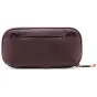 Peak Design Tech Pouch Small eclipse krāsā, burgundijas izturīga sumka ar izturīgām rokturiem un kompakto dizainu organizētai glabāšanai.