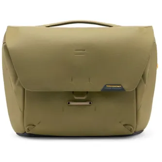 Peak Design Everyday Messenger V2 13L zeltainā zaļā izturīgā somiņa ar MagLatch slēdzi un apmīļotu rokturi, ideāla ikdienai un fotoaparātu glabāšanai