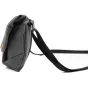 Сумка Peak Design Field Pouch V2 черного цвета с регулируемым ремнем, водоотталкивающим нейлоновым внешним покрытием и расширяемым объемом