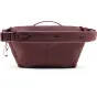Peak Design Outdoor Sling 4L burgundina krustūmsaiša soma ar aizsardzību pret apstākļiem Terra Shell™ audumu, polsterētu plecu siksnu un magnētisko aizdari priekšējā kabatā.