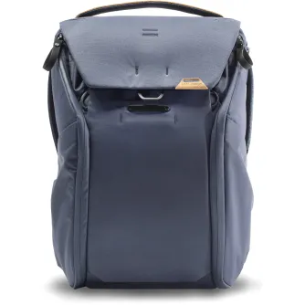 Peak Design Everyday Backpack V2 20L midnight front view with MagLatch closure and durable 400D recycled nylon canvas