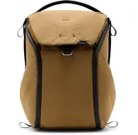 Рюкзак Peak Design Everyday Backpack V2 20L в цвете коят с структурированным дизайном и черными акцентами, включая ремни и молнии, выполнен из прочной ткани с квилтированным верхним клапаном.Рюкзак Peak Design Everyday Backpack V2 20L в цвете коят с структурированным дизайном и черными акцентами, включая ремни и молнии, выполнен из прочной ткани с квилтированным верхним клапаном.