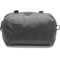 Peak Design Shoe Pouch charcoal – ultra-lightweight, packable shoe storage with self-healing 70D nylon and integrated stuff sack.Peak Design Shoe Pouch charcoal – ultra-lightweight, packable shoe storage with self-healing 70D nylon and integrated stuff sack.