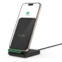 Tech-Protect bezvadu lādētājs A40 QI15W melnā krāsā ar iedegtu LED indikatora gaismu, vertikāli uzlādējot viedtālruni ar iekļauto USB-C kabeli