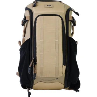 Рюкзак PolarPro RoadRunner 8L в дезертном бежевом цвете с двусторонним доступом, 8 мм пенополиэтиленовой защитой и встроенным дождевым навесом