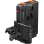 SmallRig 5899 inteligentā V-Mount baterijas adaptera plate ar Arca-Swiss saderību, vadības pogām, digitālo displeju un daudzportu iespējām profesionālajām video ierīcēm