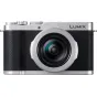 Компактная фотокамера Panasonic Lumix L10 серебристого цвета с объективом Leica 24-75 мм f/1.7-2.8, вид спереди, премиальная сборка с тактильными управляющими дисками